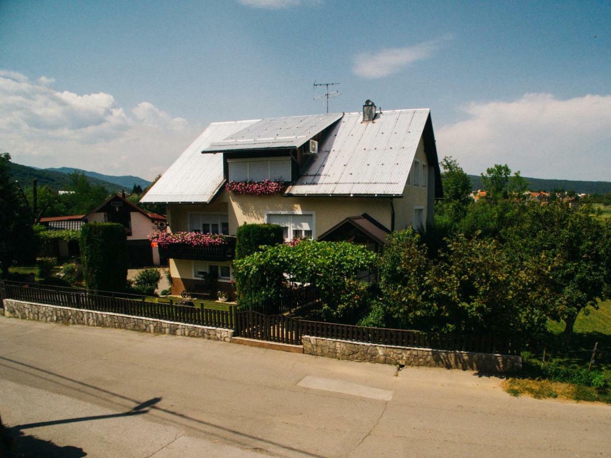 Apartman Belin Ogulin Exteriér fotografie