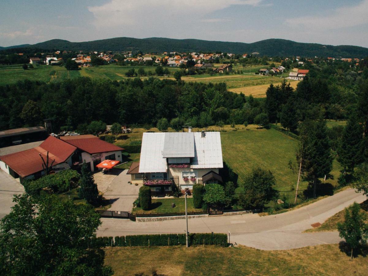 Apartman Belin Ogulin Exteriér fotografie